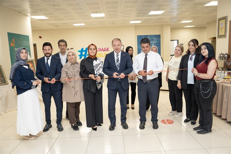Hattat Hasan Çelebi Yurdunda Sanat Şöleni: "Kültür Sokağı" Kapılarını Açtı