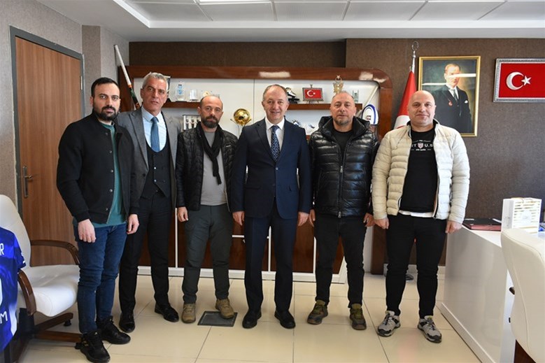 KARDEŞLERDEN VEFA TURU!