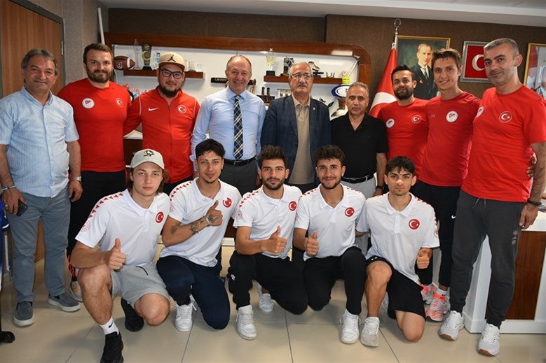 ERZURUM GSİM SHORT TRACK OLİMPİK MİLLİ TAKIMINI AĞIRLADI