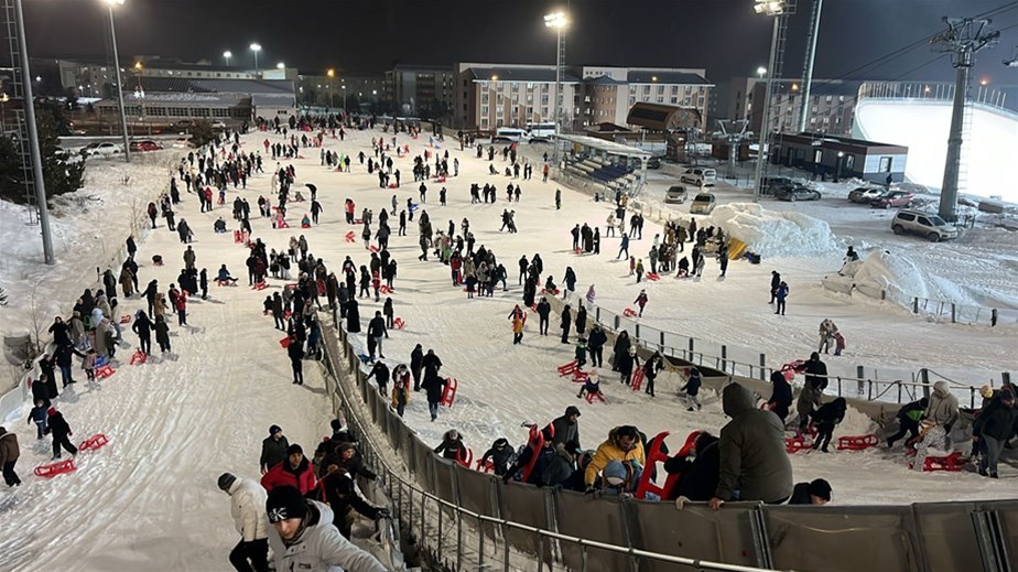 EKSİ 15 DERECEDE KIZAK ŞÖLENİ